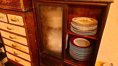 よろずや中野の室内の写真