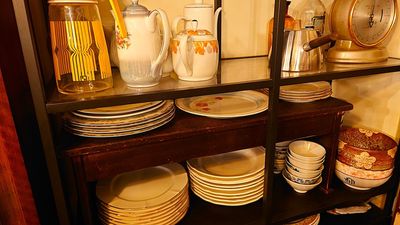 よろずや中野の室内の写真