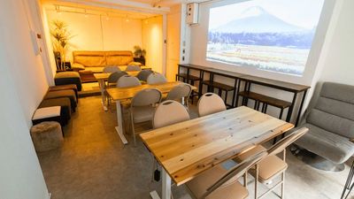 研修／ワークショップにも最適な36㎡のゆとりあるスペース - チル麹町 麹町ミーティングスペースの室内の写真