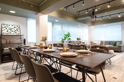 813_MillionLOUNGE西新宿 レンタルスペースの室内の写真