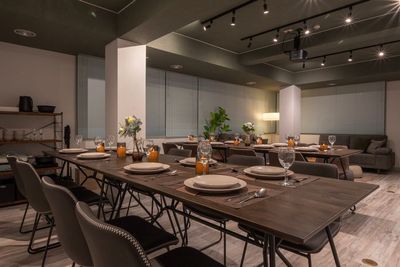 813_MillionLOUNGE西新宿 レンタルスペースの室内の写真