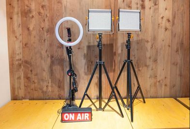 配信に必要な備品を一式完備。すぐに撮影やライブ配信を始められます。 - my time room 赤坂 my time room赤坂の設備の写真