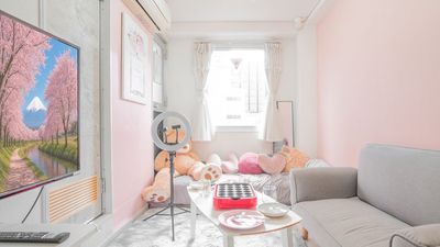 窓を開けると背景も綺麗です✨
自然光もばっちり🌞喚起できます

【🧸チャンミ京橋駅前💖】【大京クラブ】 - 【京橋】チャンミ京橋駅前【DaikyoClub】 チャンミ京橋駅前【駅1分🚶スマートTV📺デート💕配信📱】の室内の写真