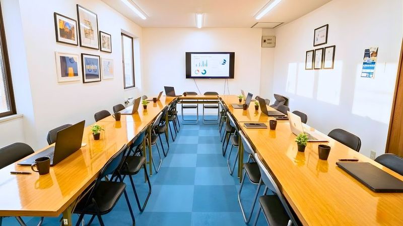 貸し会議室レイアウト - ハッピースクールビル HSビル・ワーキングスペース会議室の室内の写真
