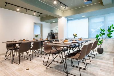 813_MillionLOUNGE西新宿 レンタルスペースの室内の写真