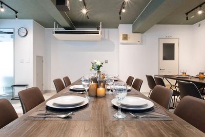 813_MillionLOUNGE西新宿 レンタルスペースの室内の写真