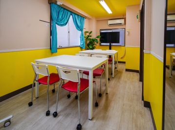 【閉鎖】カリクラシ 西田ビル３F 【閉鎖】西田ビル３０２の室内の写真