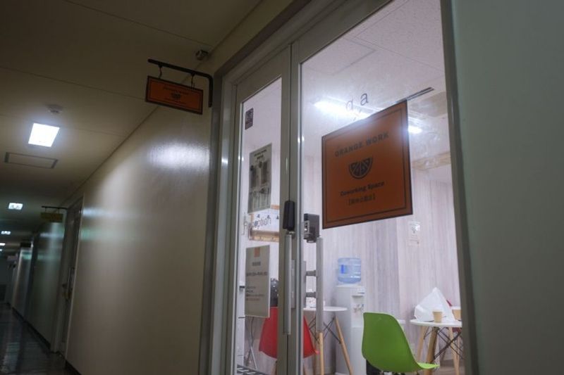 【特価￥495円〜 】オレンジワーク緑地公園「動画配信スタジオ」 - 【徒歩1分 駅前ビル】レンタルスペース オレンジワーク緑地公園店