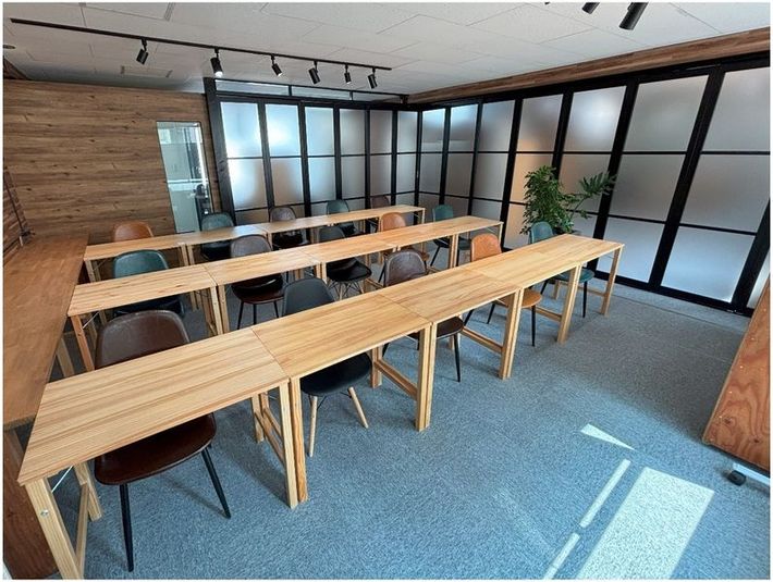 セミナールーム（5名～最大15名♪レイアウト変更可♪） - コワーキング新潟弁天