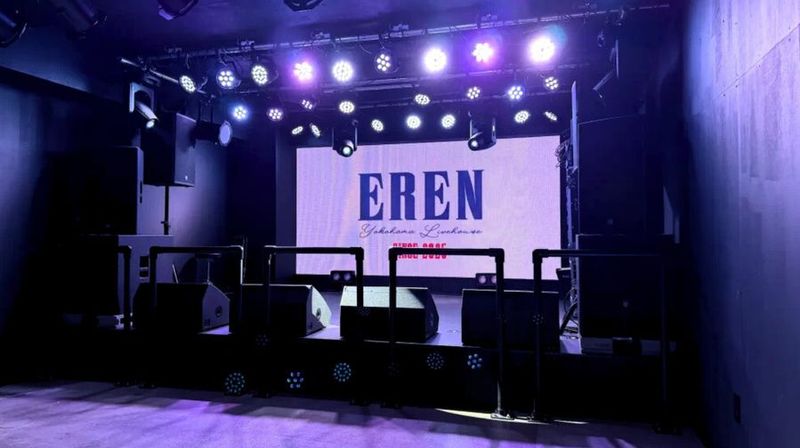 EREN YOKOHAMA スタジオ「エレン」の室内の写真