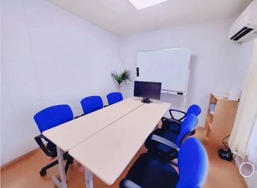 6人掛けのスペース - 奈良のレンタルスペース　オーバーレイの室内の写真