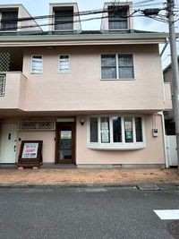 外からみた入口 - KUNST下北沢 グランドピアノで音楽練習　ミュージックスペースの外観の写真