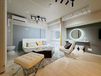 Luxury Sweet Hakata LSHakata 博多駅付近のLuxuryなデザイナーズ空間の室内の写真