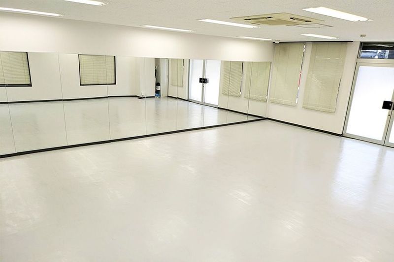 楽々レンタルスタジオ姫路店1階｜ダンスができるレンタルスタジオ - 楽々レンタルスタジオ 姫路店