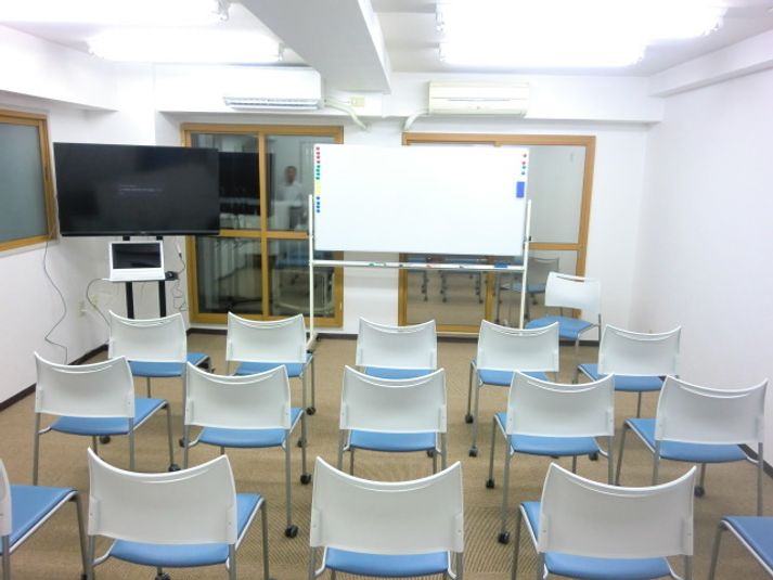 ひろびろゆったりスペース - ひまわり会議室