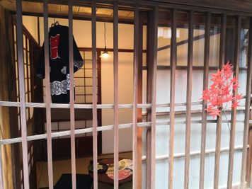 長屋の外観。※外観を撮影される際は、近隣住民の迷惑にならないようご配慮のほど宜しくお願い致します。 - 月島長屋 多目的スペースの室内の写真