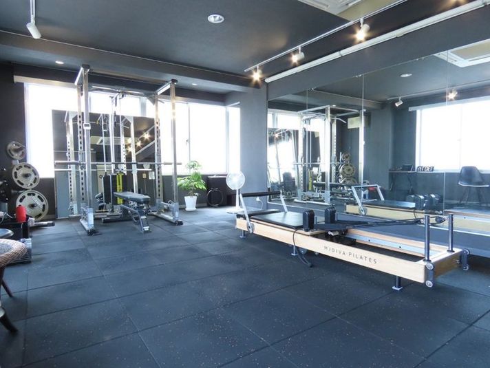 Polish代官山 パーソナルジムPolish代々木　タフスタッフなど使いやすいの室内の写真