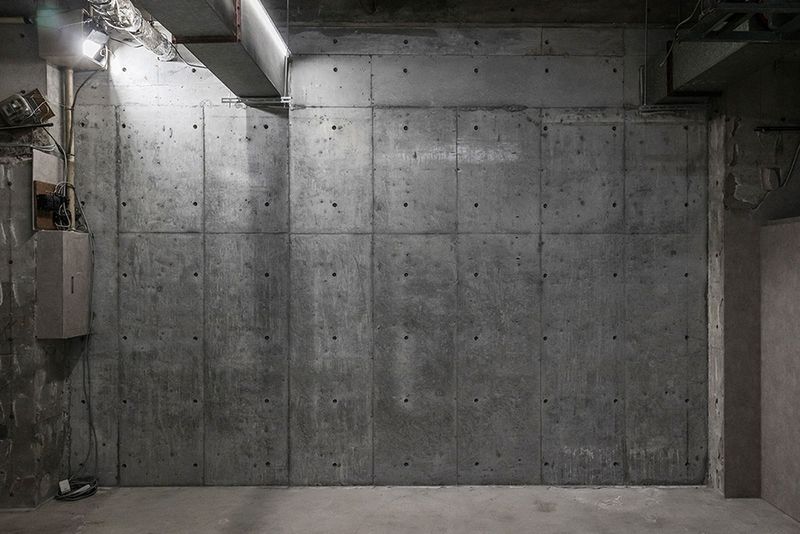 激安駅チカ機材無料白ホリ＆コンクリ壁4m天井高スモーク＆クロマキ - アーティストフォトスタジオ