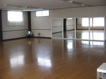 エアコン完備。鏡付きスタジオ。ワークショップ。イベント。不定期店舗出店。マルシェ。 - 大和家具センター２Fスタジオ