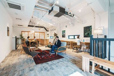 【箱根湯本駅バス1分】箱根の緑に囲まれた静かなコワーキング|Wi-Fi・電源完備 - HAKONATURE BASE(ハコネイチャーベース)