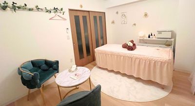 施術ベッド等 - レンタルサロン南森町 【南森町駅徒歩5分】広くて個室の好立地なレンタルサロンの室内の写真