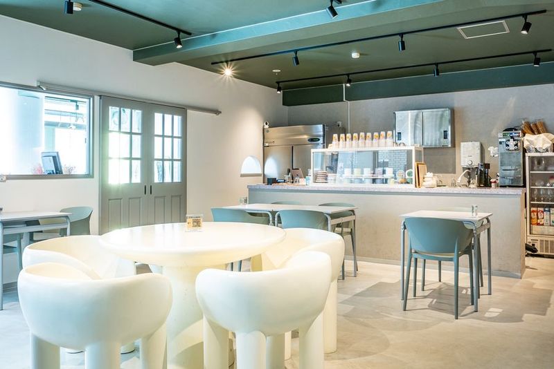 キッチン付きカフェ・イベントスペース - EmoLab Cafe