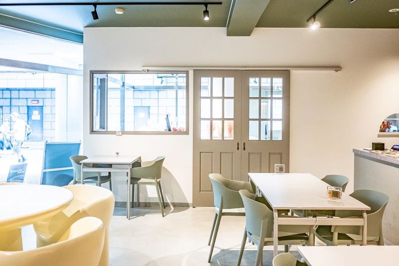 キッチン付きカフェ・イベントスペース - EmoLab Cafe