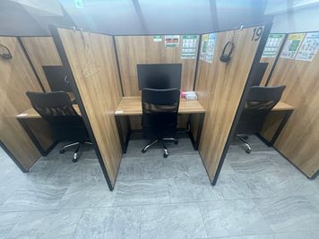 【西葛西駅から徒歩1分】オープンスペース1名席(お好きな席にどうぞ!)(9) - いいオフィス西葛西