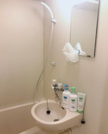 バスルーム（有料オプション） - レンタルサロン UNIVERSE レンタルサロンの室内の写真