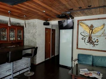 お手洗いは共用、女性専用の2つ設置！ - 雑司ヶ谷　フィーユ ５０名様ご対応可能！2ブース＆キッチン付きスペース！の室内の写真