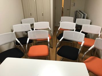 クロエ／川崎駅徒歩６分／最上階 Wifi／モニタ／ホワイトボードの室内の写真