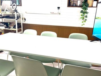 京都貸し会議室 京都駅近くの貸会議室・多目的スペース　グラン京都駅前の室内の写真