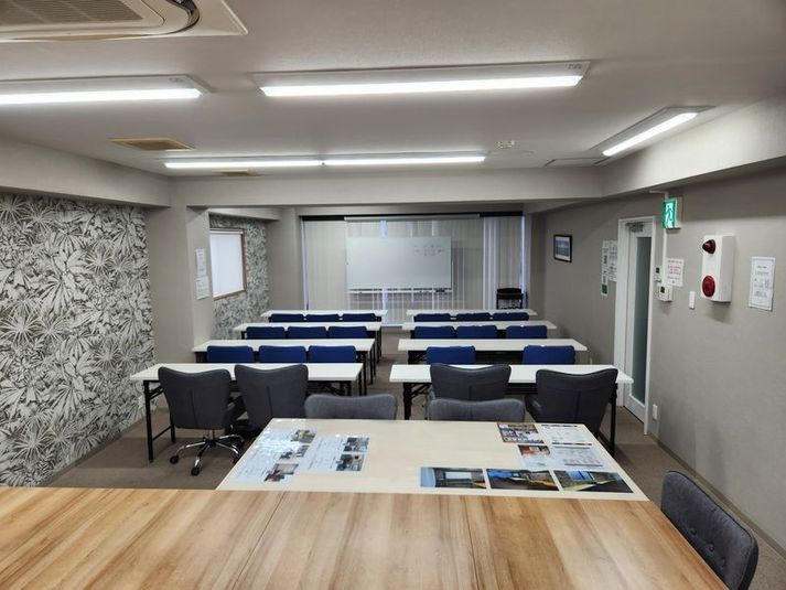 20名大会議室_神戸駅前！セミナー交流イベント可能！ - 神戸駅前コワーキングスペース Suki_ma（スキマ）