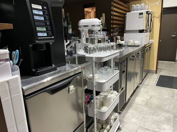 グラス、お皿、調理器具揃っています - 鶴舞レンタルカフェ　G’s Delight テラス付きレンタルカフェの設備の写真