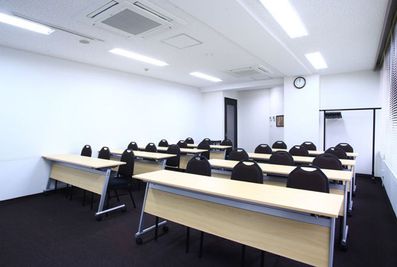 【303号室】2026/4/1OPEN✨イベントスペース・セミナー・会議にも📚自由レイアウト・飲食持ち込み可能🍱 - アットビジネスセンター青山一丁目（旧　シェア会議室青山）