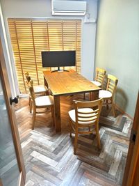 ZOOM会議やリモートでも使える会議室・集中したいときに作業する作業スペース・多目的なワークスペース - 住道会議室