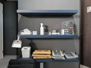 筆記具・充電器・PCスタンド等 - コワーキングスペース【THE BASE 日進竹の山】 1名利用【完全個室B】の設備の写真