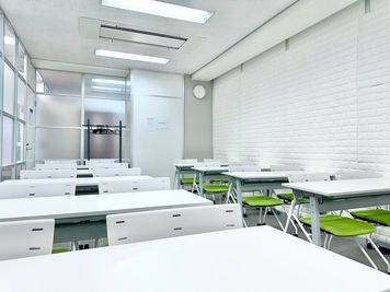 S ＊PLACE 名古屋駅前 大会議室の室内の写真