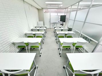 S ＊PLACE 名古屋駅前 大会議室の室内の写真