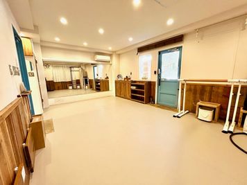 リノリウム床・大型鏡あり - レンタルスタジオstudio3core studio3coreの室内の写真