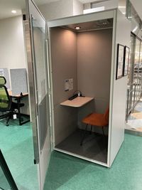 オンライン会議や面接にオススメな個室ボックス - コインスペースASTY大垣店