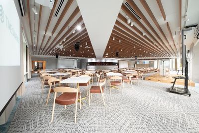 【メインフロア】 - グレイドパーク 新宿駅前 4Fの室内の写真