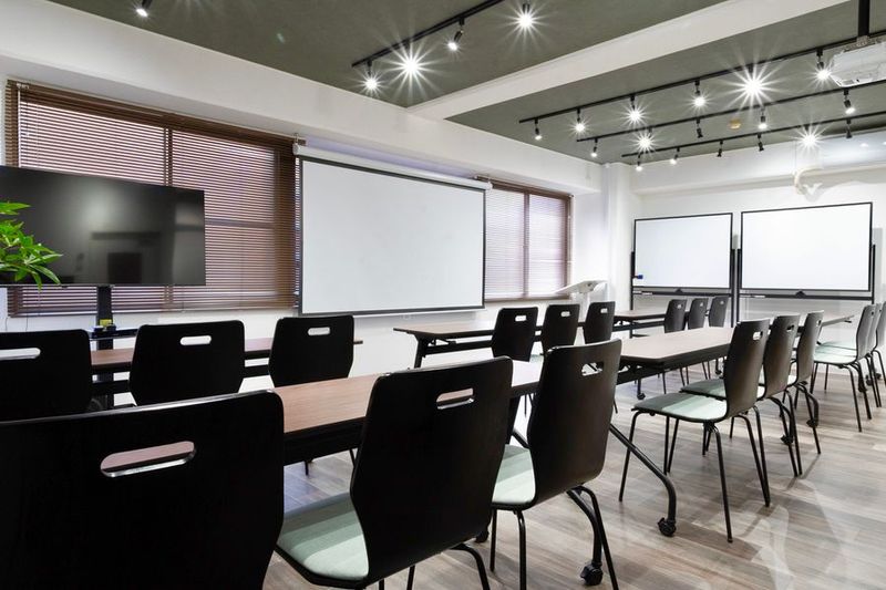 ミリオン会議室広島 - MillionLOUNGE