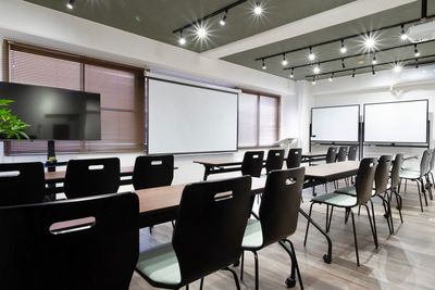 MillionLOUNGE ミリオン会議室広島の室内の写真