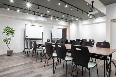 MillionLOUNGE ミリオン会議室広島の室内の写真