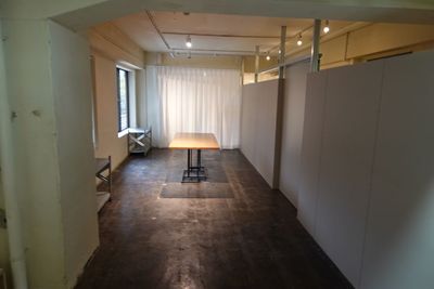 間仕切りカーテンがございますので、個室化も可能です。 - レンタルスペース =CONCNET-OSAKA= レンタルスペース-CONCENT OSAKAの室内の写真