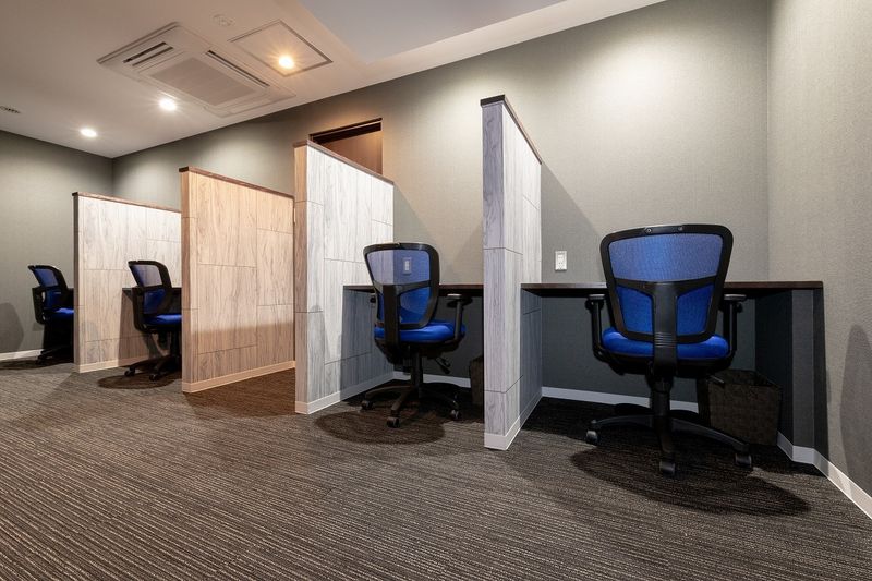 6名用会議室 - BIZcomfort横浜元町