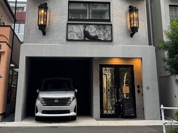 高田馬場 マシンピラティスエアリアルヨガダンススタジオ 天井高3m二面壁鏡のレンタルマシンピラティススタジオの外観の写真