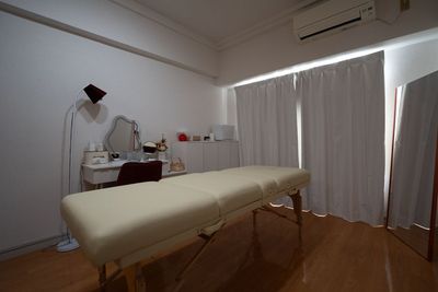 調光イメージ - レンタルサロン ゆかい上前津 レンタルサロン　ゆかい上前津の室内の写真