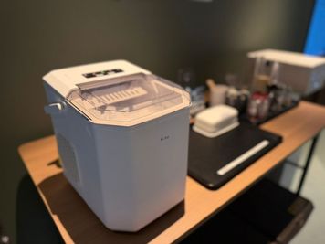 製氷機のご用意もございます。 - BasisPoint 八王子店 【8名会議室RoomB】八王子エリアの設備の写真